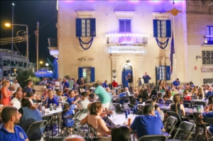 Grazzi - Serata mill-aqwa ġewwa l-Pjazza tan-Naxxar