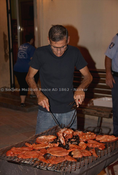 	BBQ annwali ta qabel il-festa organizzat fil-pjazza tar-raħal quddiem il-każin tas-Soċjeta Mużikali Peace