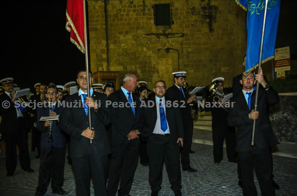 Il-Banda Peace ddoqq marċi brijjużi ġewwa l-Belt Valletta waqt il-parata tal-Malta International Choir Festival